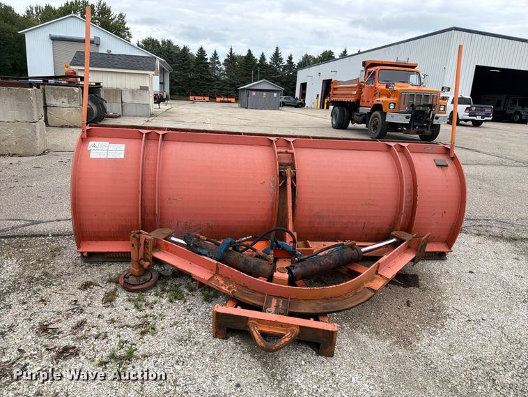 image for item DV2076 1998 International 2554 dump truck