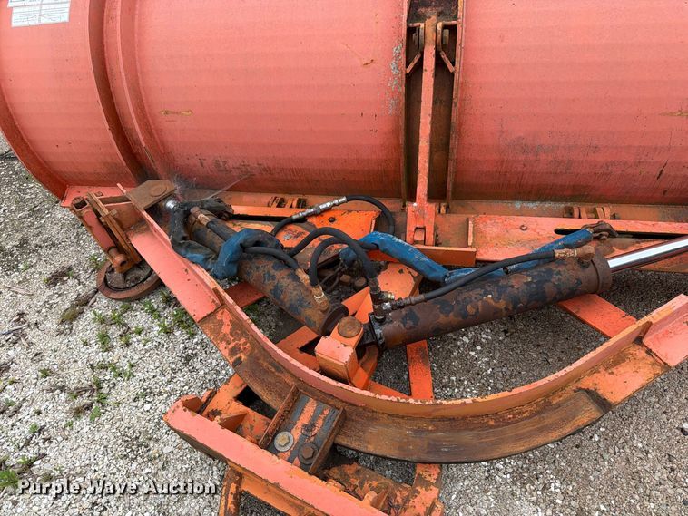 image for item DV2076 1998 International 2554 dump truck