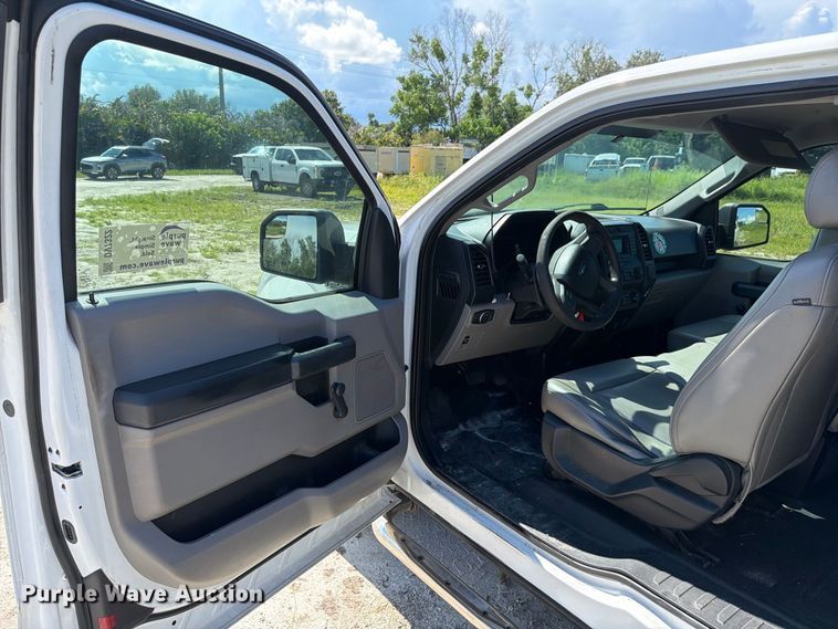 image for item DV7322 2016 Ford F150 Ext. Cab pickup truck