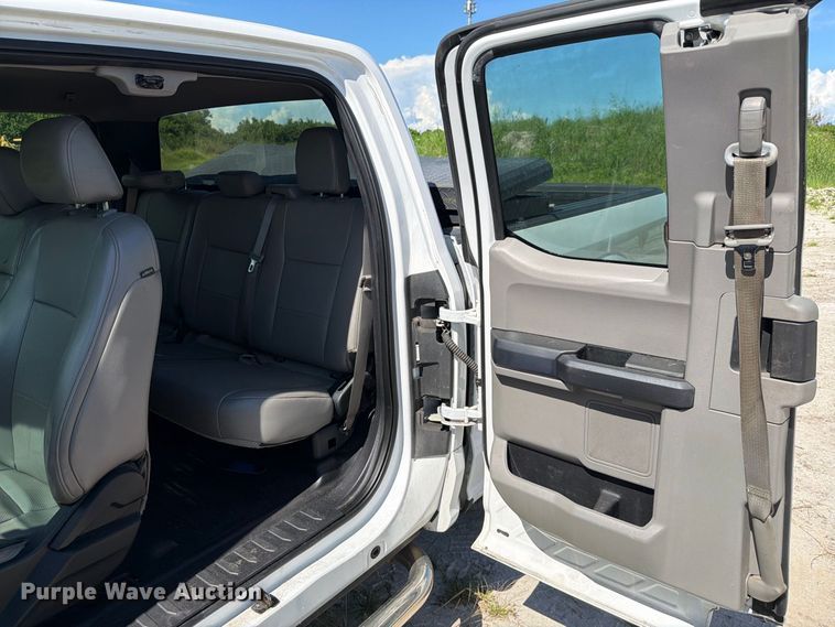 image for item DV7322 2016 Ford F150 Ext. Cab pickup truck