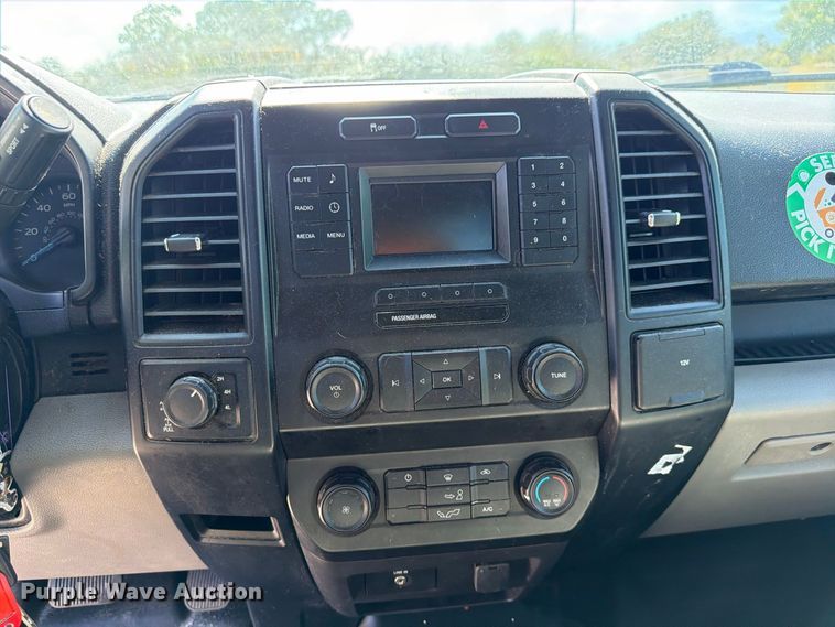 image for item DV7322 2016 Ford F150 Ext. Cab pickup truck