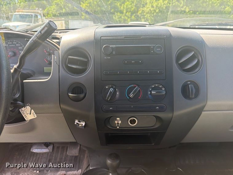 image for item DV7324 2007 Ford F150 Ext. Cab pickup truck