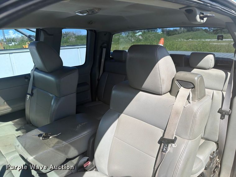 image for item DV7324 2007 Ford F150 Ext. Cab pickup truck