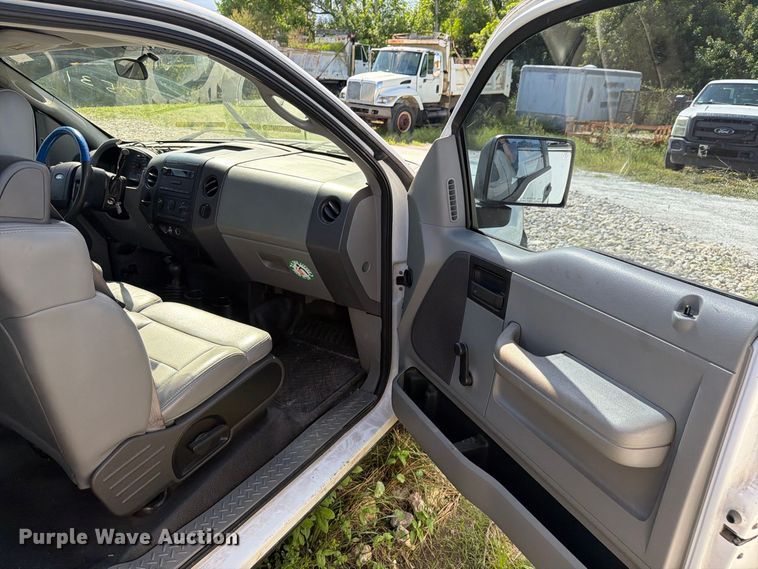 image for item DV7324 2007 Ford F150 Ext. Cab pickup truck
