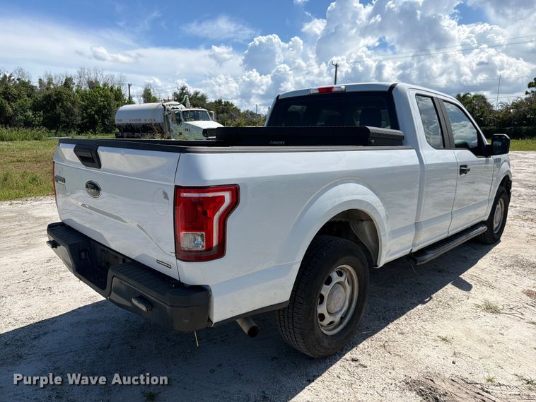 image for item DV7335 2015 Ford F150 Ext. Cab pickup truck