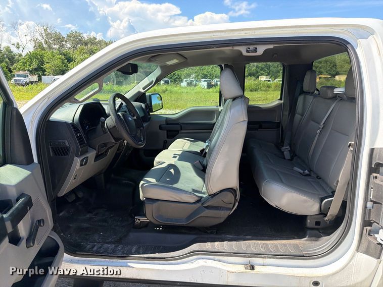 image for item DV7335 2015 Ford F150 Ext. Cab pickup truck