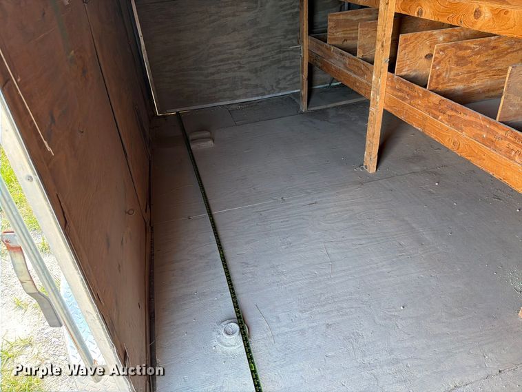 image for item DV7352 2002 Haulmark K714BT-WT enclosed cargo trailer