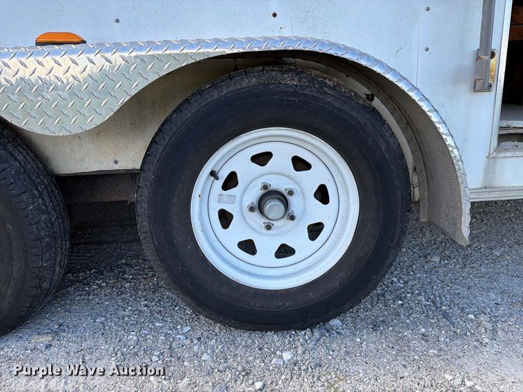 image for item DV7352 2002 Haulmark K714BT-WT enclosed cargo trailer