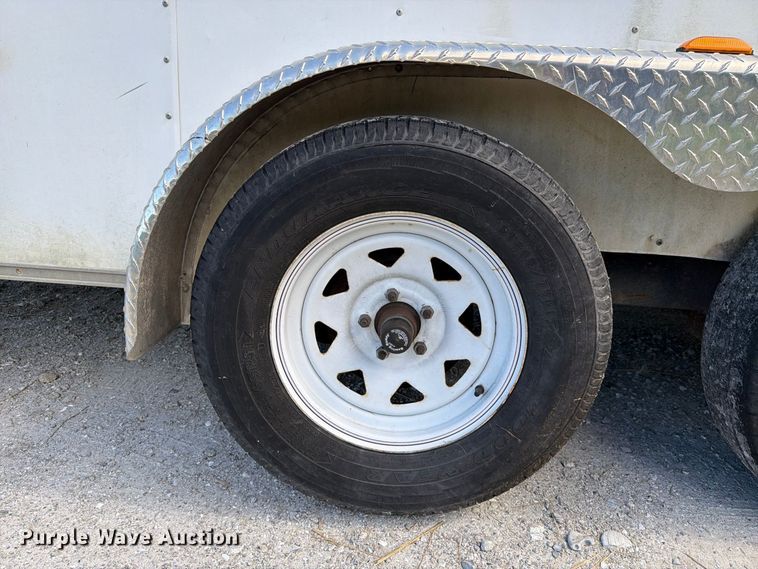 image for item DV7352 2002 Haulmark K714BT-WT enclosed cargo trailer