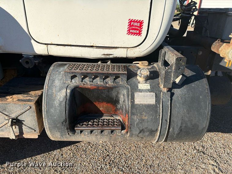image for item DV8729 1979 Mack R600 semi truck