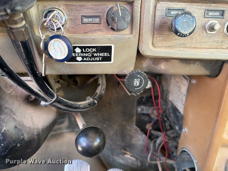 image for item DV8729 1979 Mack R600 semi truck