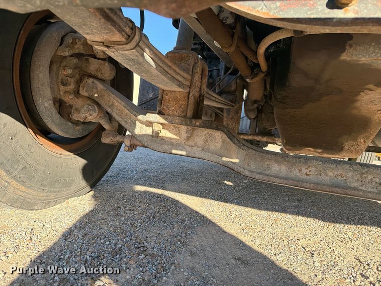 image for item DV8729 1979 Mack R600 semi truck