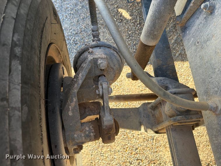 image for item DV8729 1979 Mack R600 semi truck