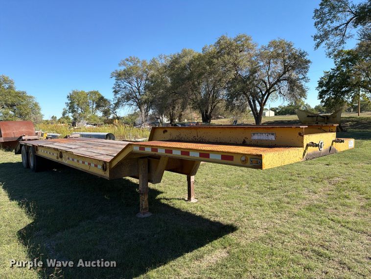 image for item DV8731 1985 Holden Industries, Inc HLB38235 drop deck equipment trailer