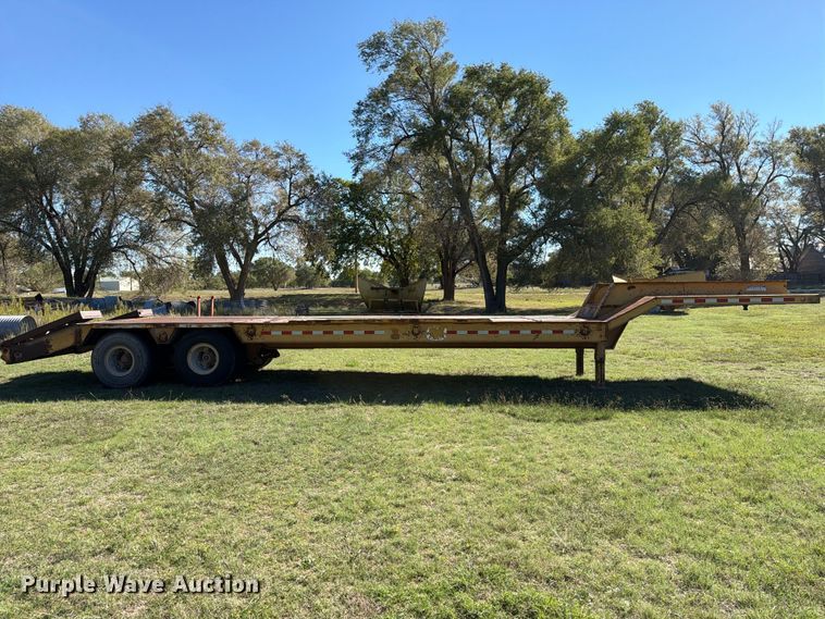 image for item DV8731 1985 Holden Industries, Inc HLB38235 drop deck equipment trailer