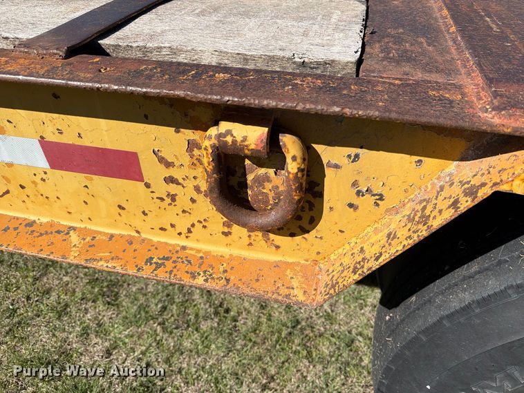 image for item DV8731 1985 Holden Industries, Inc HLB38235 drop deck equipment trailer