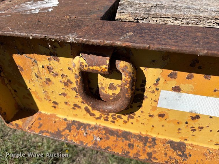 image for item DV8731 1985 Holden Industries, Inc HLB38235 drop deck equipment trailer