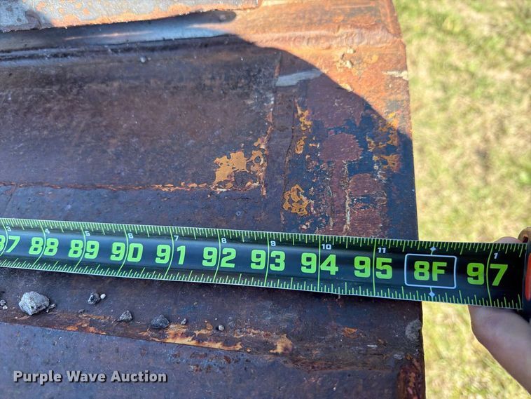 image for item DV8731 1985 Holden Industries, Inc HLB38235 drop deck equipment trailer