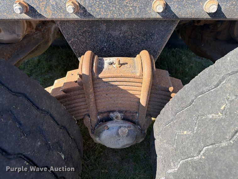 image for item DV8732 1985 Mack R semi truck