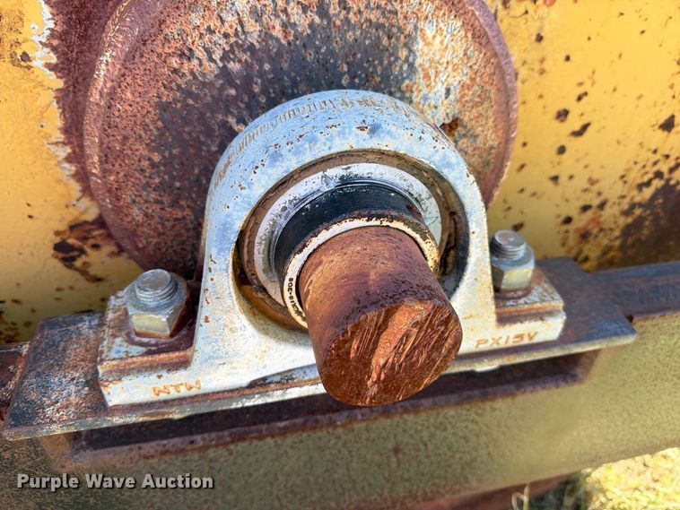 image for item DV8733 Pull type roller