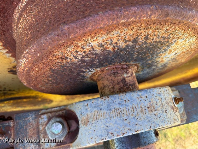 image for item DV8733 Pull type roller