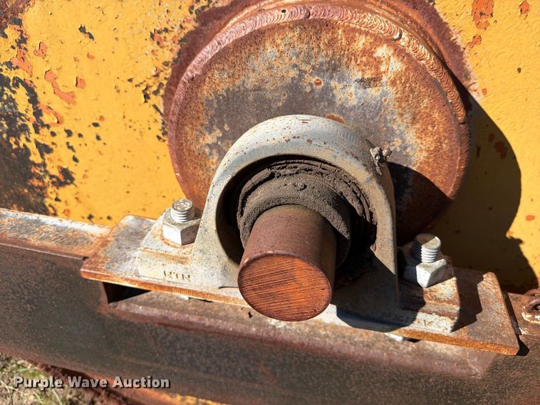 image for item DV8733 Pull type roller