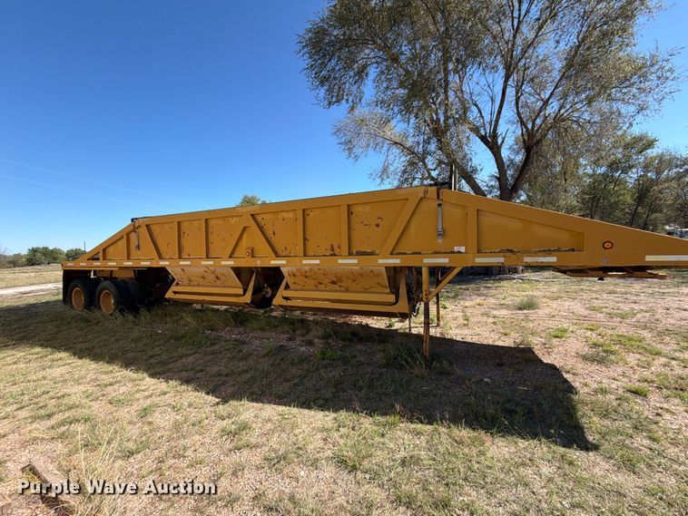 image for item DV8734 1987 Ranch Manufacturing bottom dump trailer