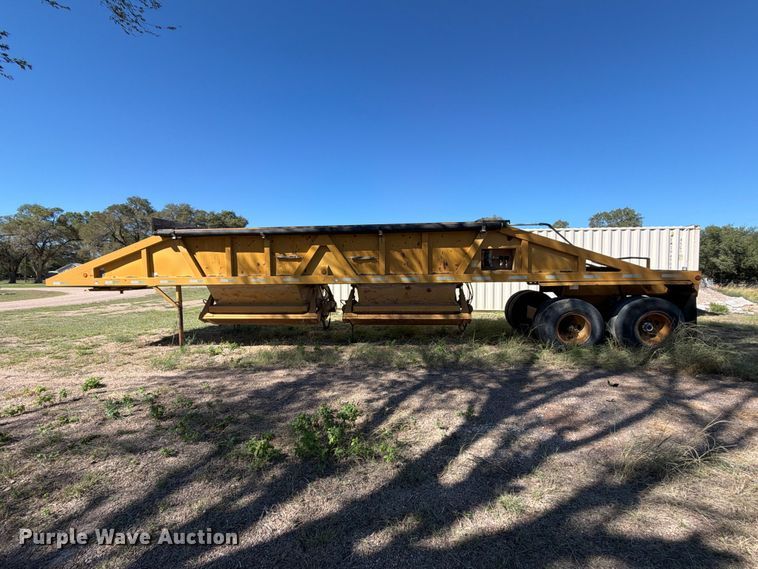 image for item DV8734 1987 Ranch Manufacturing bottom dump trailer