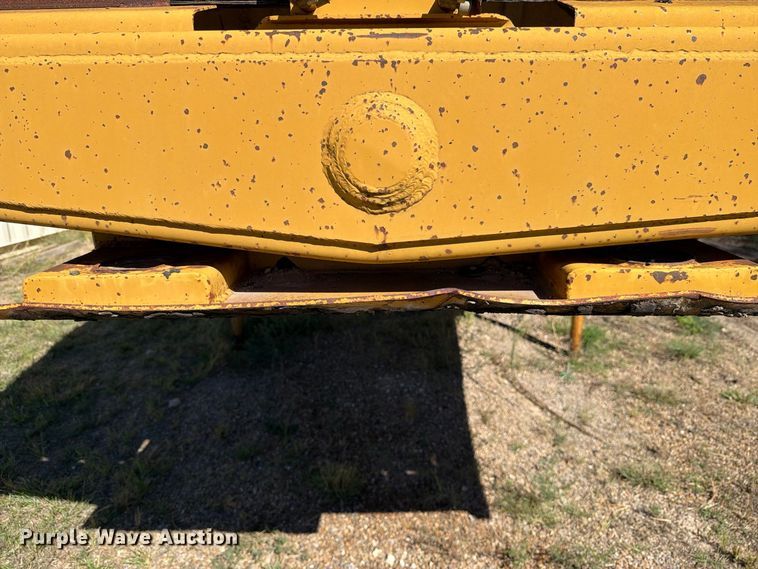 image for item DV8734 1987 Ranch Manufacturing bottom dump trailer