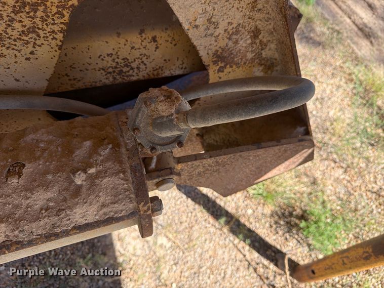 image for item DV8734 1987 Ranch Manufacturing bottom dump trailer
