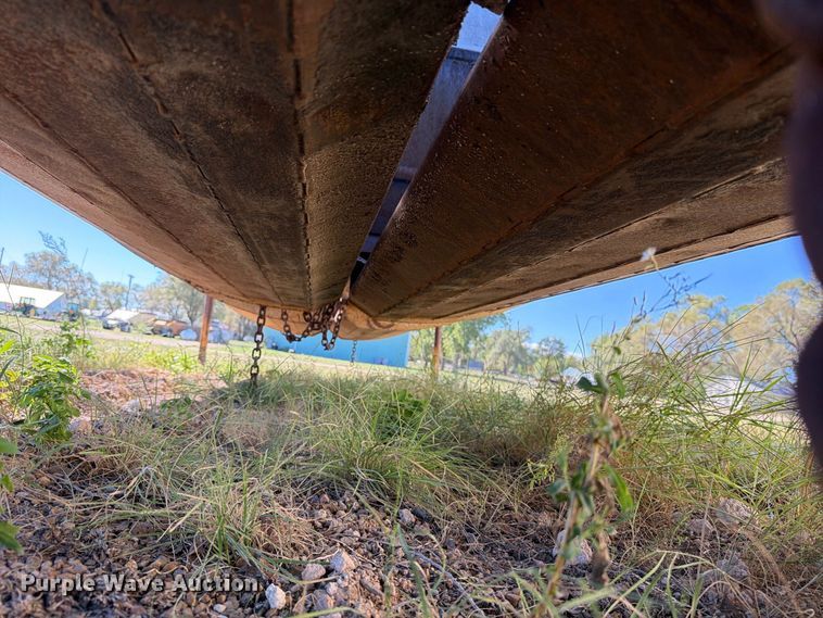 image for item DV8734 1987 Ranch Manufacturing bottom dump trailer