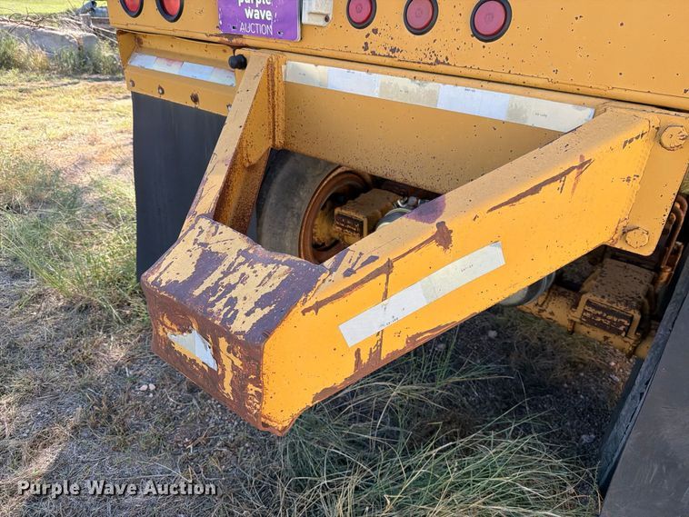 image for item DV8734 1987 Ranch Manufacturing bottom dump trailer