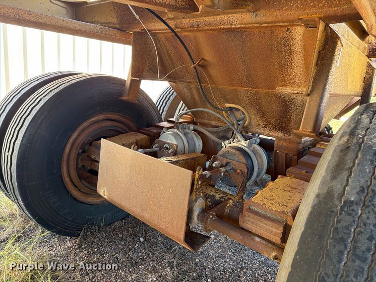 image for item DV8734 1987 Ranch Manufacturing bottom dump trailer