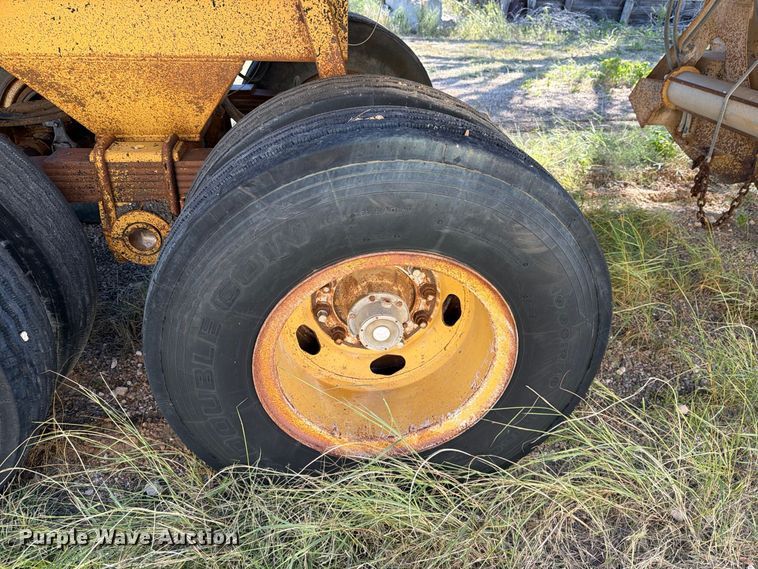 image for item DV8734 1987 Ranch Manufacturing bottom dump trailer