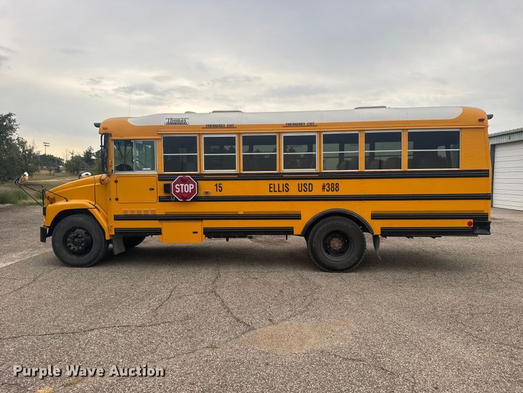 image for item DY3152 2005 Freightliner Fs 65 Chassis School bus