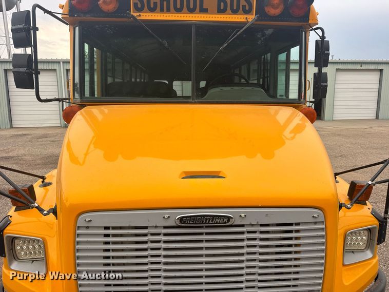 image for item DY3152 2005 Freightliner Fs 65 Chassis School bus