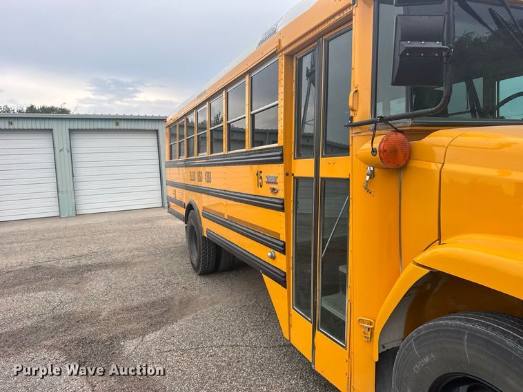 image for item DY3152 2005 Freightliner Fs 65 Chassis School bus