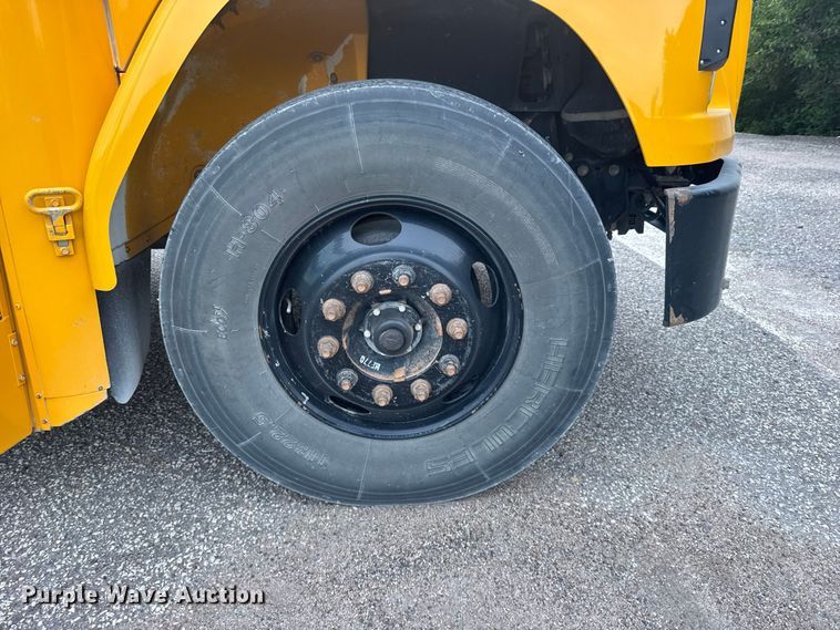 image for item DY3152 2005 Freightliner Fs 65 Chassis School bus