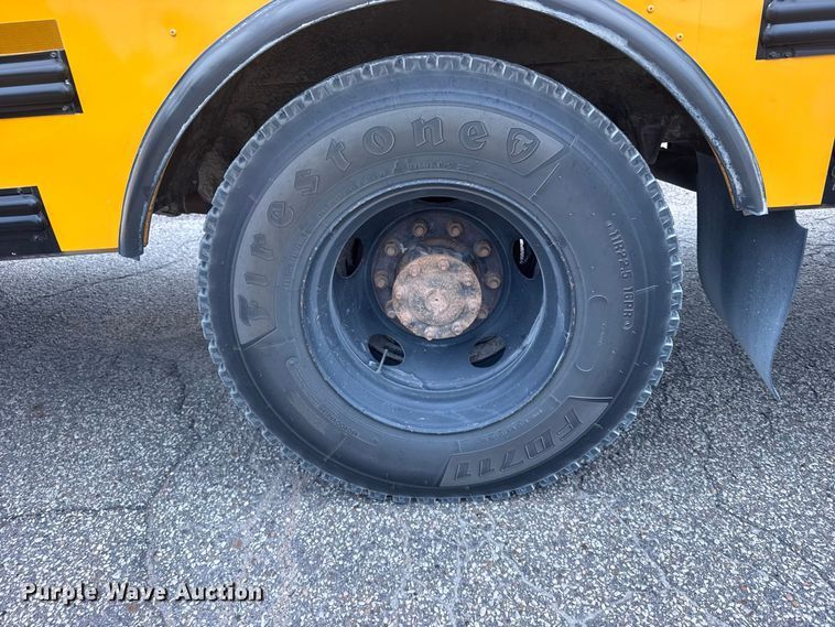 image for item DY3152 2005 Freightliner Fs 65 Chassis School bus