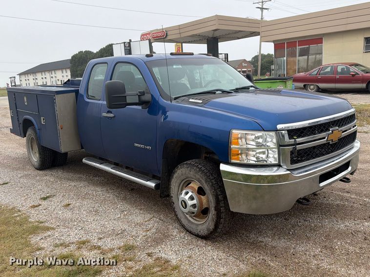 image for item DY3453 2012 Chevrolet Silverado 3500HD Ext. Cab utility bed pickup truck