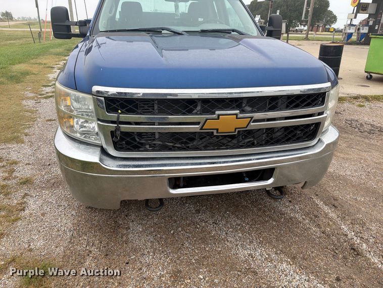 image for item DY3453 2012 Chevrolet Silverado 3500HD Ext. Cab utility bed pickup truck