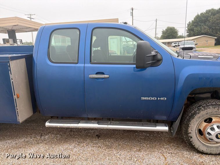 image for item DY3453 2012 Chevrolet Silverado 3500HD Ext. Cab utility bed pickup truck