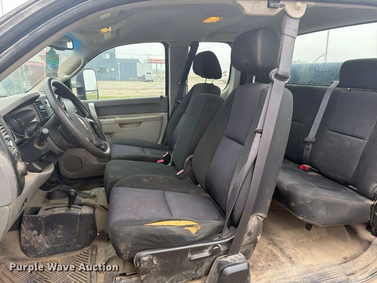 image for item DY3453 2012 Chevrolet Silverado 3500HD Ext. Cab utility bed pickup truck
