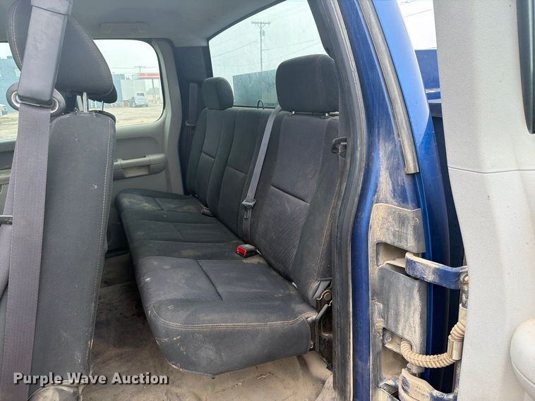 image for item DY3453 2012 Chevrolet Silverado 3500HD Ext. Cab utility bed pickup truck