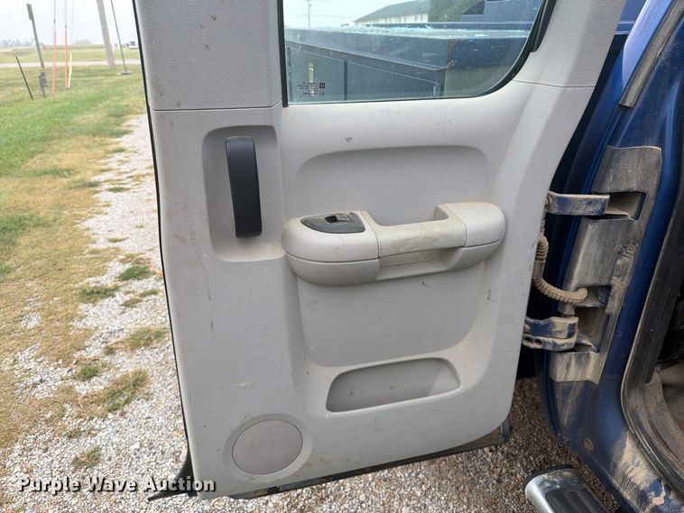 image for item DY3453 2012 Chevrolet Silverado 3500HD Ext. Cab utility bed pickup truck