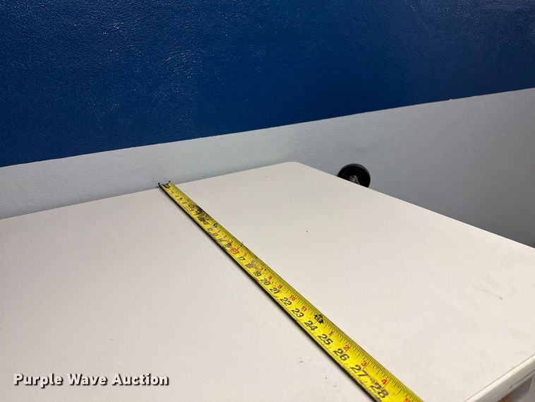 image for item DZ4917 Tables