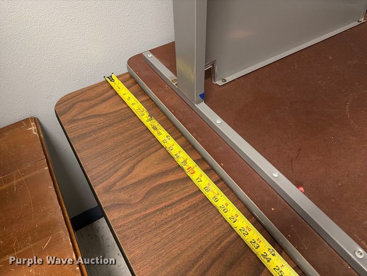image for item DZ4917 Tables