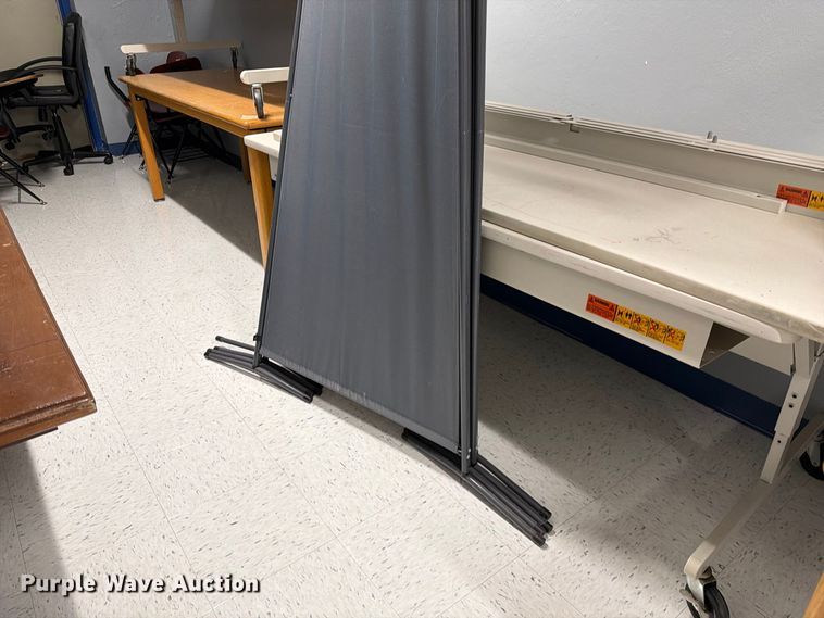 image for item DZ4917 Tables