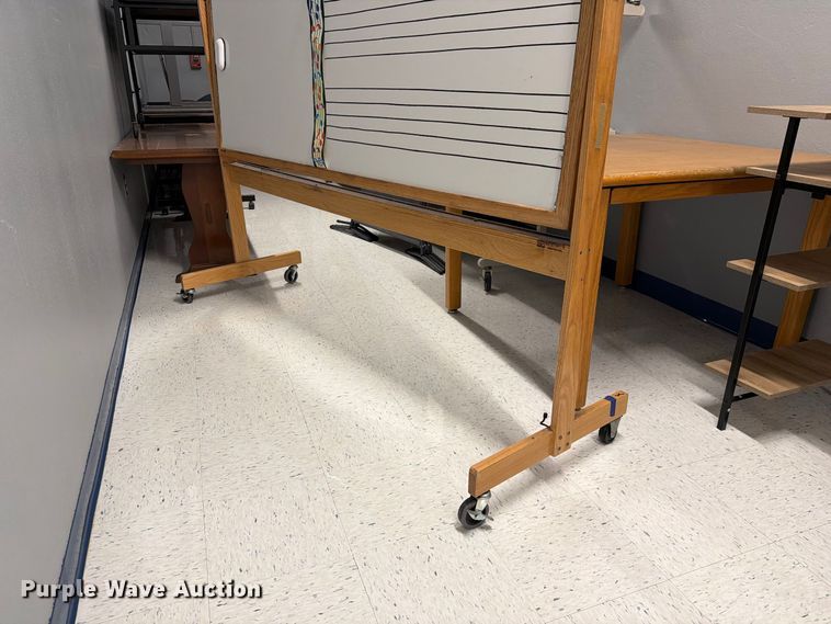 image for item DZ4917 Tables