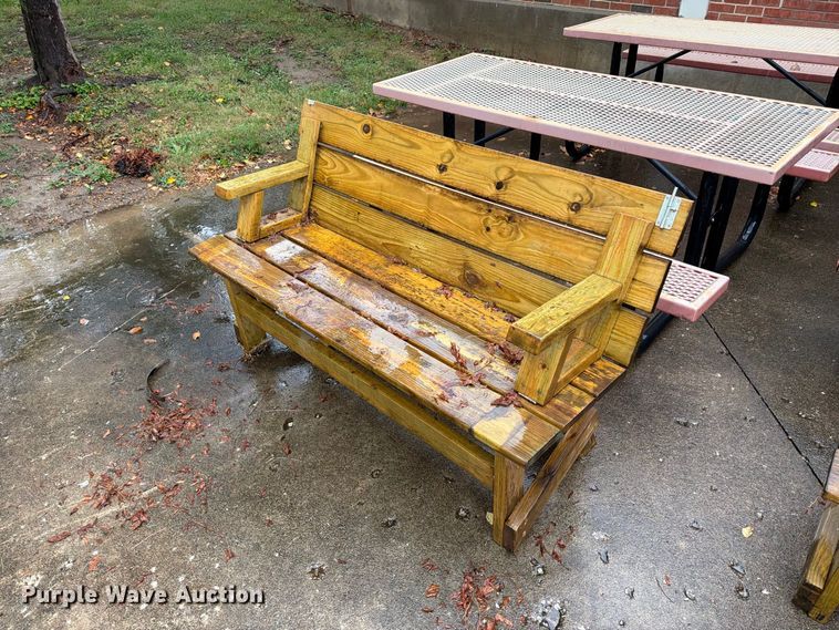 image for item DZ4919 Picnic tables and benches